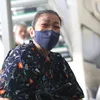 Ibunda Inge Anugrah menangis di sidang mediasi