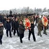 Pada tanggal 25 Desember lalu, rakyat Korea Utara memenuhi jalanan di Pyongyang. Mereka akan menggelar sebuah acara perayaan hari ulang tahun nenek Kim Jong Un sebagai pengganti Hari Raya Natal.