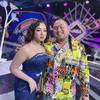 Deretan potret  mesra nassar dan Findi.