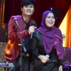 esal revano, dewi yull