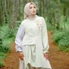 Potret Soraya Larasati yang tak tersorot.