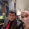 Potret mesra Rhoma Irama dan istri.