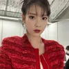 Idol Korea yang Mengenakan Baju Merah