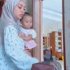 Lesti Kejora pakai baju rumahan