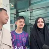 Fairuz A Rafiq &amp; Sonny Septian umrah sekeluarga