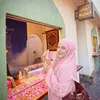 Tasya pakai gamis pink