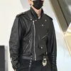 Mingyu SEVENTEEN  di Bandara Gimpo