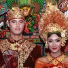 Selebritis Ini Pilih Menikah dengan Adat Bali