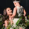 seleb tutup wajah anak, arie kriting tutup wajah anak