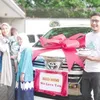 hadiah mobil, seleb diberi hadiah mobil