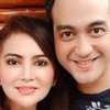 Istri Ferry Irawan, Anggi Novita baru-baru ini terserang stroke saat tengah berkunjung ke kediaman raffi Ahmad. Hingga saat ini, Anggi masih jalani perawatan di rumah sakit Pusat Otak Nasional.