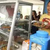 seleb jualan kaki lima, seleb jualan, jualan selebriti