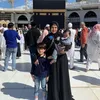 seleb umrah, seleb ajak anak umrah