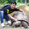 Artis punya kebun binatang
