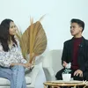 Owan ngobrol bareng host