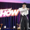 Afan Tampil Fashionable Saat Nyanyi di KapanLagi Show