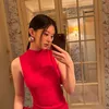 Member ILLIT dengan looks elegant