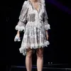 Tren Fashion Artis Hollywood