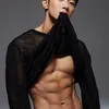 Minhwan FT Island Pamer Otot Lengan dan Abs