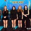 Rookie group yakni (G)I-DLE memang sudah menarik perhatian sejak debut mereka di bulan Mei 2018. Enam member dari grup tersebut juga tampak begitu anggun dengan outfit serba hitam.