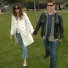 tom cruise dan katie holmes di lapangan bisbol