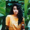 penampilan baru Yura Yunita