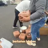 Uma Mega Berbagi Nasi Berkat