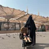 Paula Verhoeven Umrah Cantik Hijab Anak