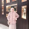 Indri Giana istri Riza Muhammad