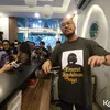 Pandji Pragiwaksono di Depan Awak Media