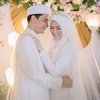 Ketika menikah dengan Henny Rahman, Alvin Faiz tidak langsung mengunggah foto pernikahan keduanya ini.