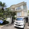 Suasan Rumah Duka Ibu Olla Ramlan dari Depan