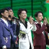 Valen DA7 berbicara dengan mic