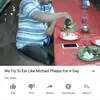 meme lucu, pria makan pecel lele pas banjir, foto lucu, foto unik, foto aneh