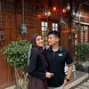 Dhini Aminarti mesra dengan suami
