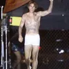 Justin Bieber Dalam Berbagai Outfit