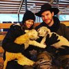 Dimabuk cinta, Chris Pratt memamerkan foto kencan manisnya bersama Katherine Schwarzenegger saat mereka berkunjung ke peternakan kambing.
