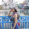 Wika Salim tampil simpel saat liburan.