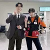 Tampilan fashionable Yoon Ji-On
