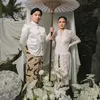 Yosika Ayumi dan Aksa Uyun pose prewedding