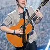 Cetak Sejarah, Phillip Phillips Catat 278 Ribu Unduhan