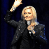 Olivia Newton John Ajak Penonton Joget Cowboy