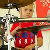 Bocah 6 Tahun Gebuk Drum Iringi 'Welcome to the Jungle'