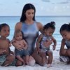 Perdana, Kim Kardashian Unggah Foto Bareng Keempat Anak di Bahama
