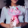 3 Selebriti Ini Kesengsem Dengan Pesona si Kucing Imut, Hello Kitty