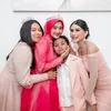 Cantik Berhijab, Ini 7 Potret Kayla Atmaja Anak Perempuan Bebizie yang Jarang Tersorot - Ternyata Cucunya Mpok Atiek