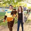 7 Film Chick Flick Seru yang Cocok Ditonton Bareng Teman di Akhir Pekan