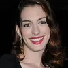Anne Hathaway - Julie Andrews Bakal Jadi Tamu 'GLEE'