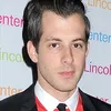 Mark Ronson Menyanyi Demi Lady GaGa