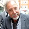 Tom Jones Gagal Jadi James Bond